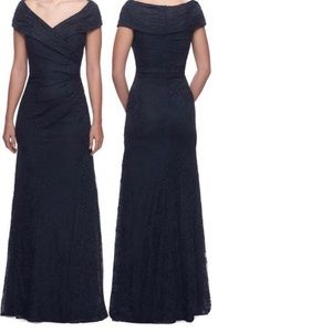 NWT La Femme Portrait Neck Lace Gown Navy